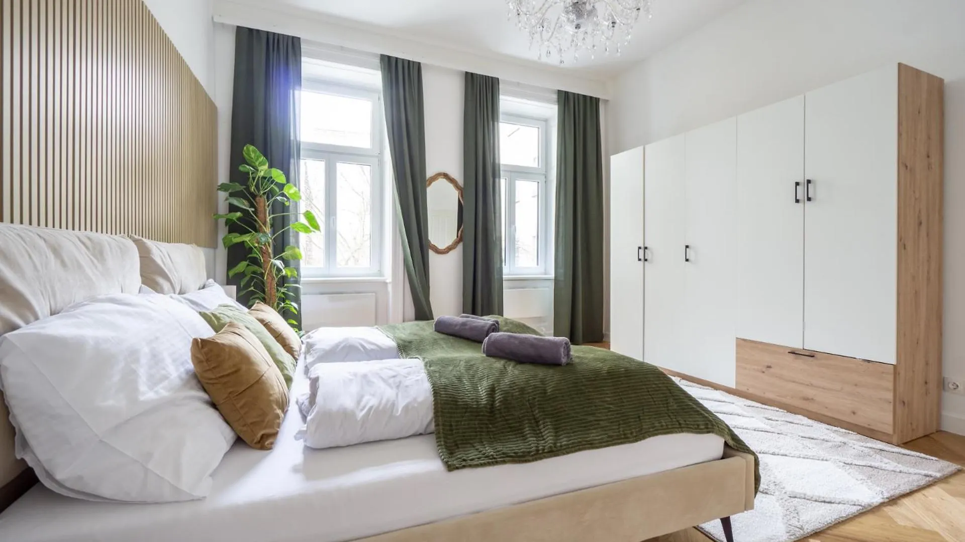 Central Elegant Heritage Apartment With Modern Comfort Vienna Austria