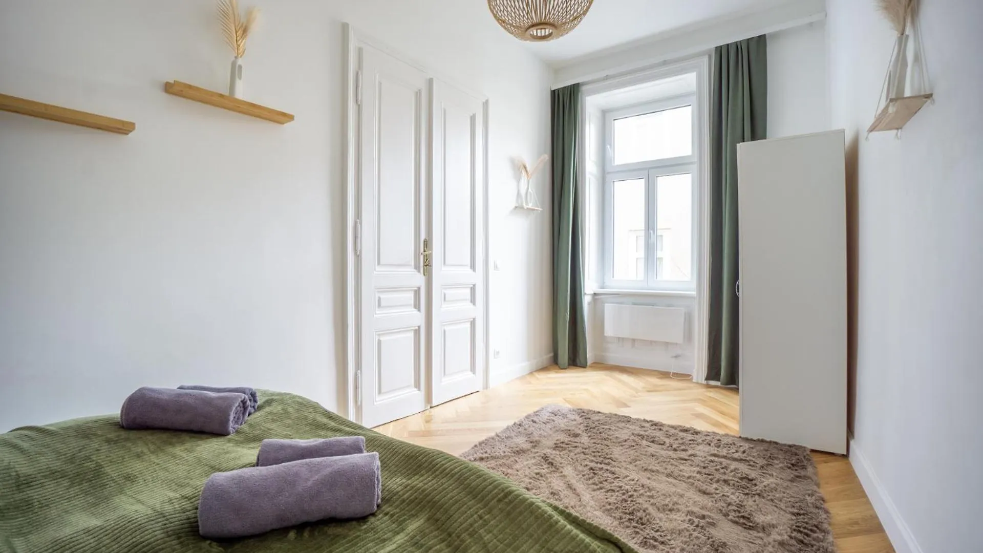 Central Elegant Heritage Apartment With Modern Comfort Vienna