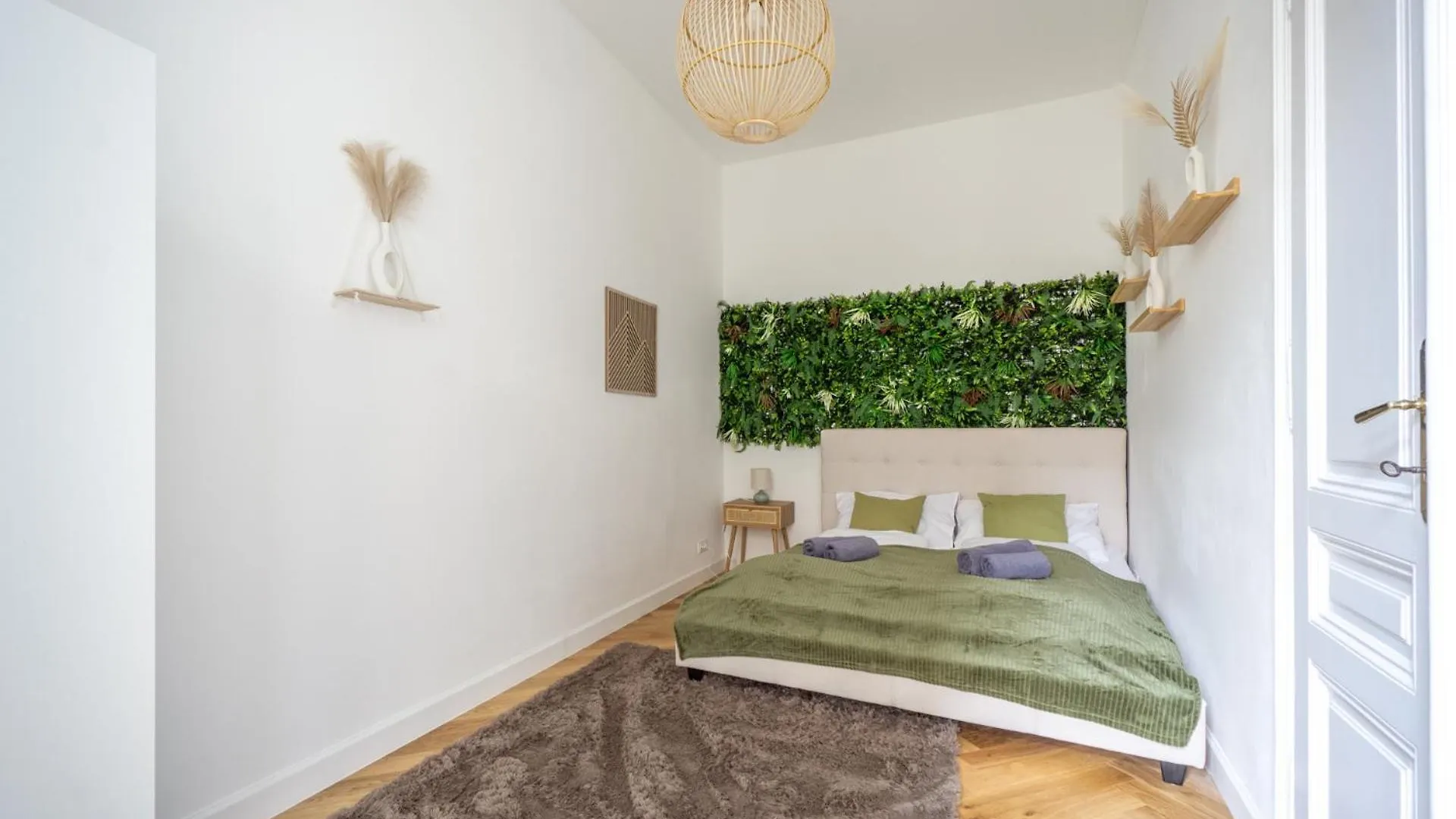 Central Elegant Heritage Apartment With Modern Comfort Vienna