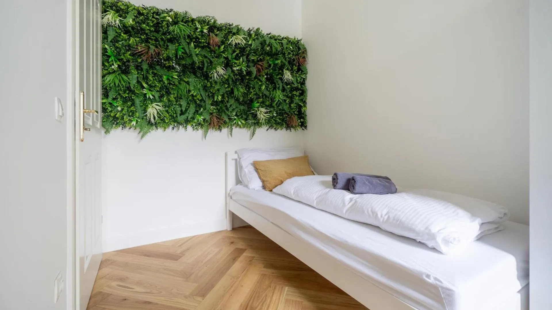 Central Elegant Heritage Apartment With Modern Comfort Vienna Austria